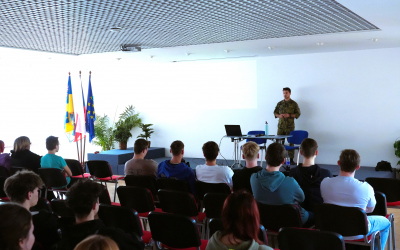 Stipendijní program a dobrovolné vojenské cvičení (DVC)