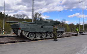 přepravy techniky po železnici