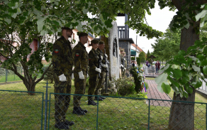 Kladení věnců 8. května 2024