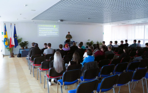 Stipendijní program a dobrovolné vojenské cvičení (DVC)