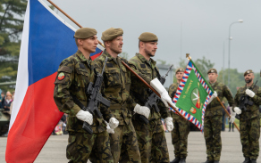 30 let v čele obrněné síly: 73. tankový prapor slaví