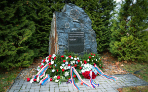 Slavnostní nástup 73. tankového praporu ke Dni válečných veteránů