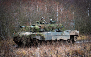 Přesnost Leopardů, nekončící výcvik, zapojení dronů