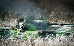 Tanky v pohybu a nekončícím výcviku