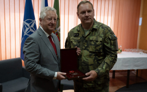 Slavnostní převzetí posledního tanku Leopard 2A4