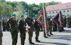 Příslušníci 73. tankového praporu